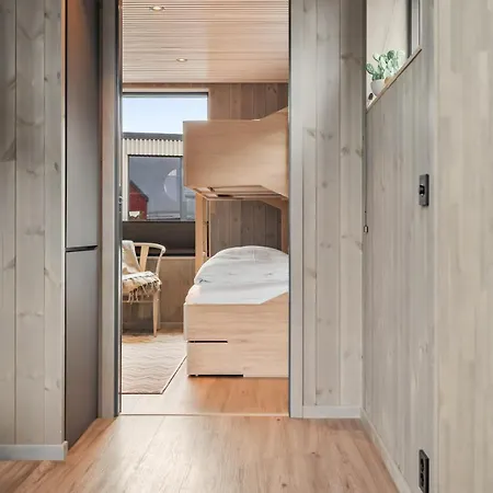 Rorbuleilighet 1j * Henningsaer