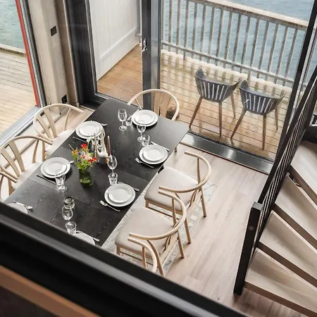 Rorbuleilighet 1j Henningsaer